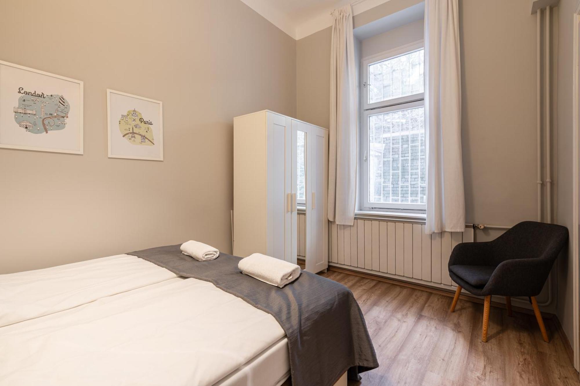 Bpr Castle Hill Apartment With Garden Budapest Bagian luar foto