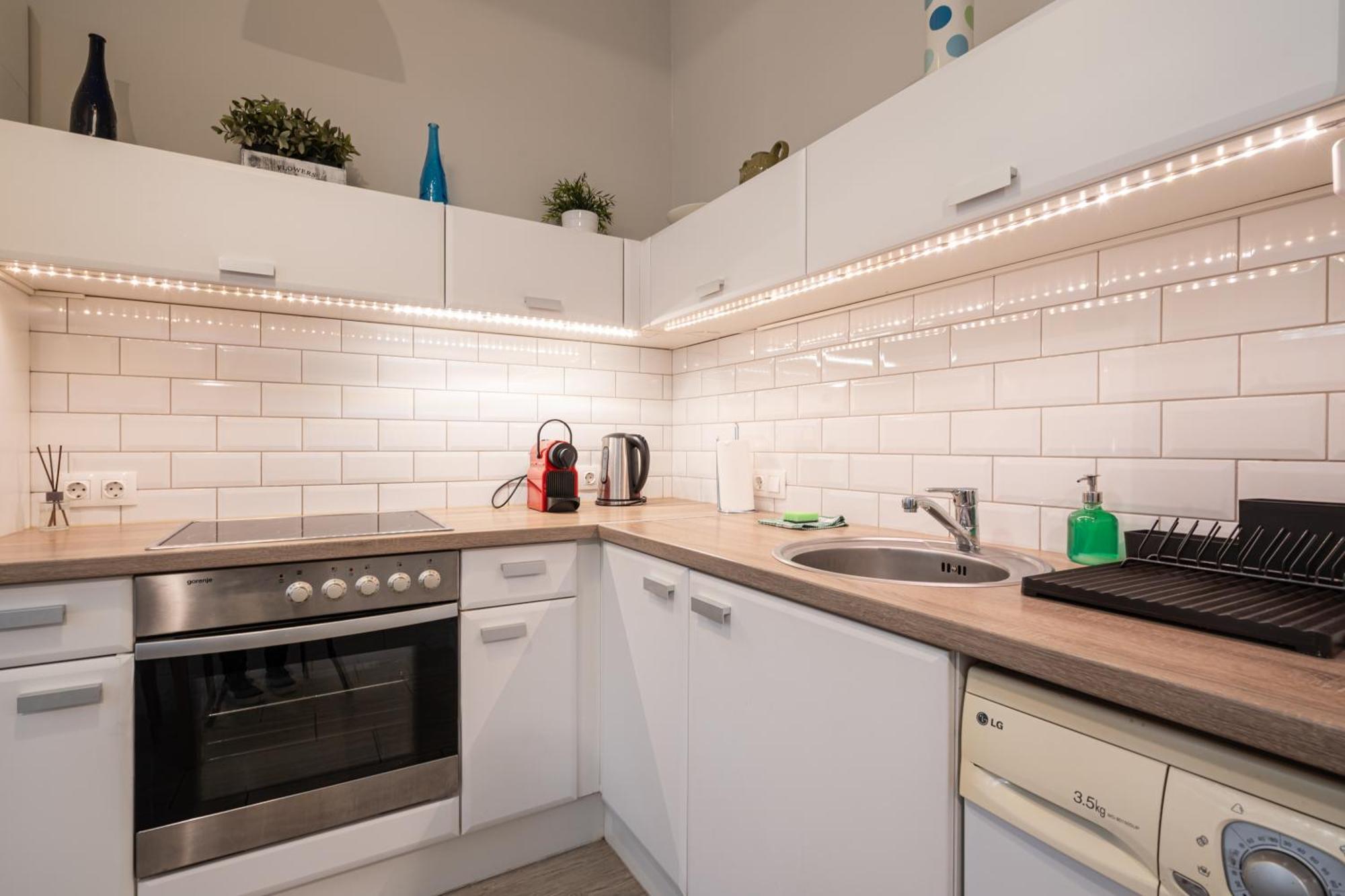 Bpr Castle Hill Apartment With Garden Budapest Bagian luar foto