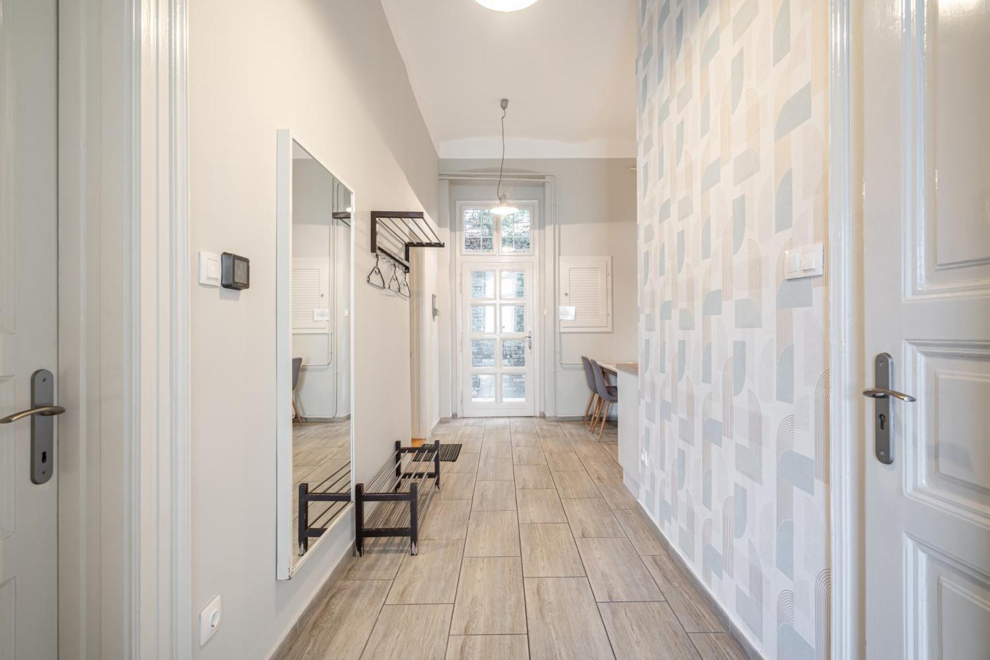 Bpr Castle Hill Apartment With Garden Budapest Bagian luar foto